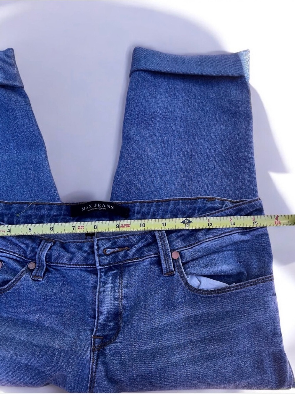Max Jeans Blue Ankle Crop Denim Jeans. Size 6.